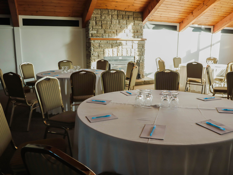 Business meeting room Black Donald Business meet Ottawa Business meeting room Black Donald