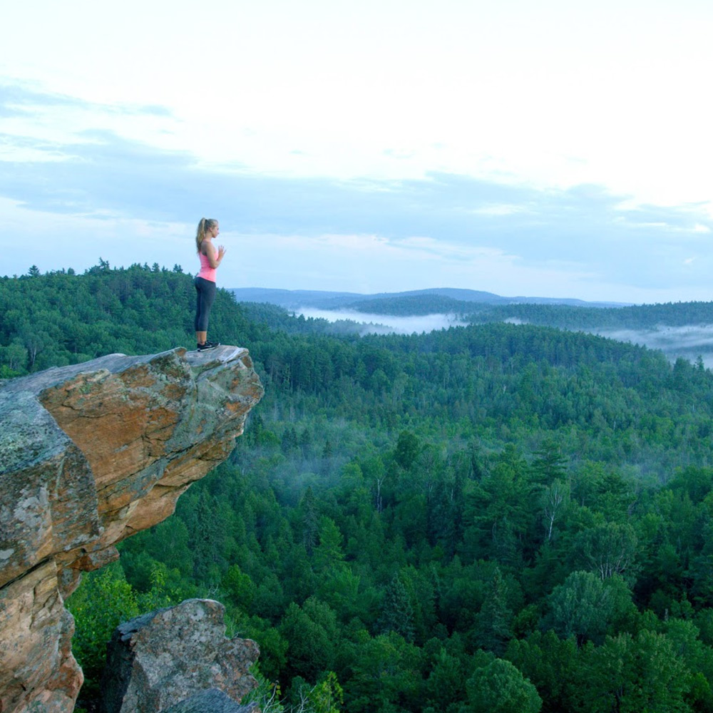 Hiking at the Peaks - Ontario getaways