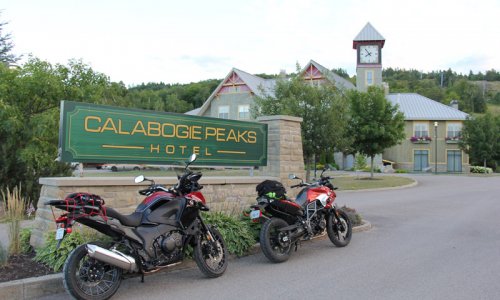 motorcycling-at-the-peaks1