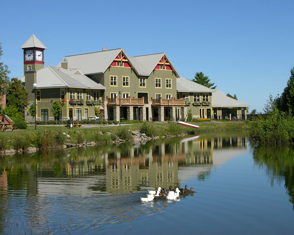 Outdoor wedding venues Ontario - wedding pond venue